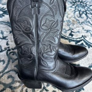 Ariat Women’s Heritage R Toe Western Boot - Size 6